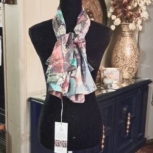 Front Row Society scarf